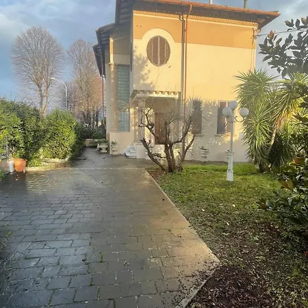 In Sull'arno P1 E Pt Apartment *
